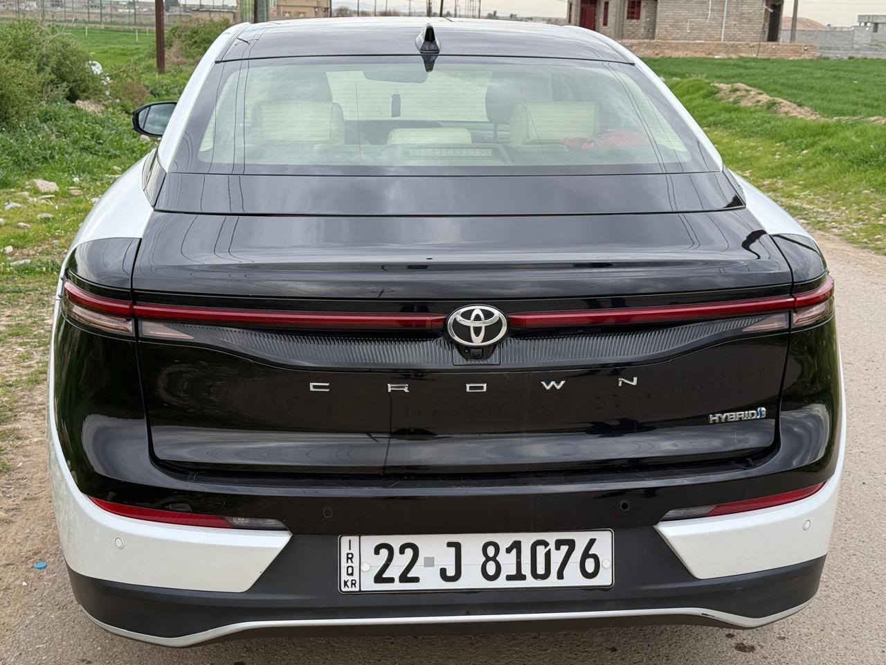 كراون تويوتا 2023
خليجي مواصفات limited 
كاميرا 360 
مراقبه النقطه العمياء 
تنبيه الخروج عن المسار 
 تثبيت سرعه 
 مقاعد تدفئه تبريد
كار بلاي واندرويد اوتو
فتحه سقف 
مرايه جانبيه كهربائيه 
نظام فرمله الطوارئ 
قفل ابواب مركزي 
رادار 
بصمه 
 ذاكره مقاعد
تحذير من الاصطدام الامامي 
مثبت السرعه التكيفي
ماشية 56000 
السعر 35000  وبيها مجال 
للاتصال  ***********
