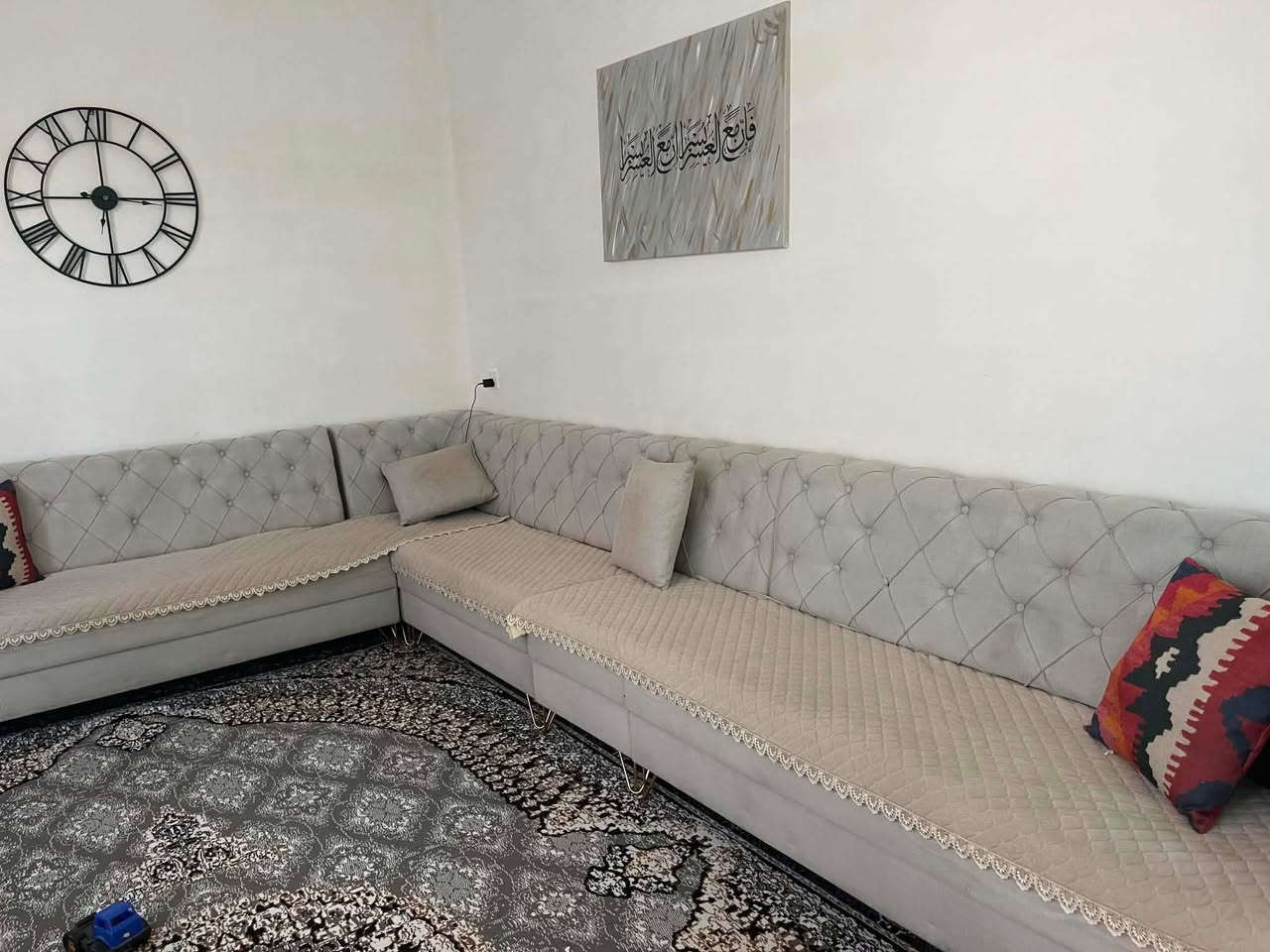 بەناوی خودا
ئەم تاقمە تورکیە ١٠ نەفەریەمان هەیە بەکارهاتو بۆ فرۆشتن تازەو جوان ماوەتەوە تەنها تۆزێ چڵکنە شکاوی نیە نیشتوی نیە نرخی ٢٥٠ هەزار  ناونیشان سلێمانی


**إذا كنت صاحب هذا الإعلان وتريد حذفه لأي سبب، رجاءا أرسل رسالة إلى الدعم الفني**