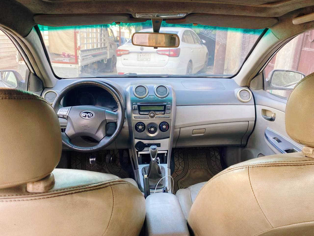 سلام عليكم بي واي دي للبيع موديل ٢٠١٣ خصوصي بأسمي سيارة محرك وكير ياباني محور بالصندوك كير عادي المرغوب صدر جديد صار سبوع من شادة إمامي وخلفي تبديل جديد تخم تاير تبريد تدفئة مواصفات فول كشنات جلد فتحة تحكم ستيرن شاشة تاب أشاير بالمري حساسات أمامي أمان كهربائيات شغالة سيارة بأسمي رقم بغداد سيارة جديدة   مال بيت ستخدام شخصي من الدوام للبيت فقط سيارة مكفولة من الضربة والصبغ والسونار سيارة موجود تجي وشوف سعر سيارة ٦٢$ وبيها مجال للطيبين للأتصال *********** بغداد, العراق
