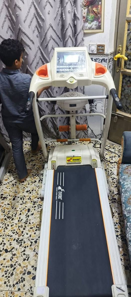 جهاز جري طفه بس لشاشه مشتغله ابيع عاطل دلاكه تشتغل ول جري عاطل سعره  175 عنوان حي اور***********

