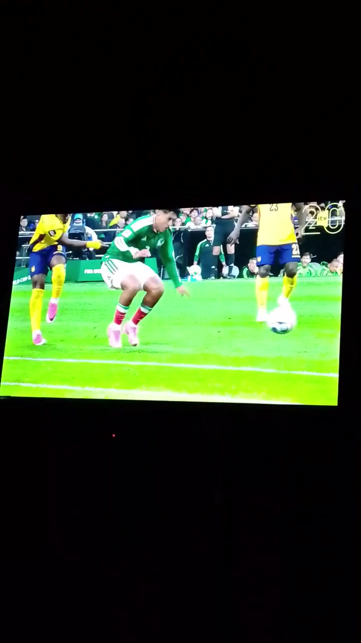 سلام عليكم اي شخص ايحب ايشاهد كاس العالم وكافة الدوريات الأوروبية وهيج دقة شرط 4k ومجانا بدون اشتراك وبدون انترنيت فقط صحن خلي ايراسلني ويدلل


**إذا كنت صاحب هذا الإعلان وتريد حذفه لأي سبب، رجاءا أرسل رسالة إلى الدعم الفني**