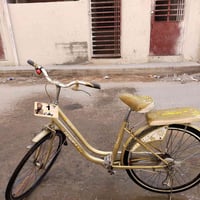 باسكل • مكاني الحريه • تايرات فاضية