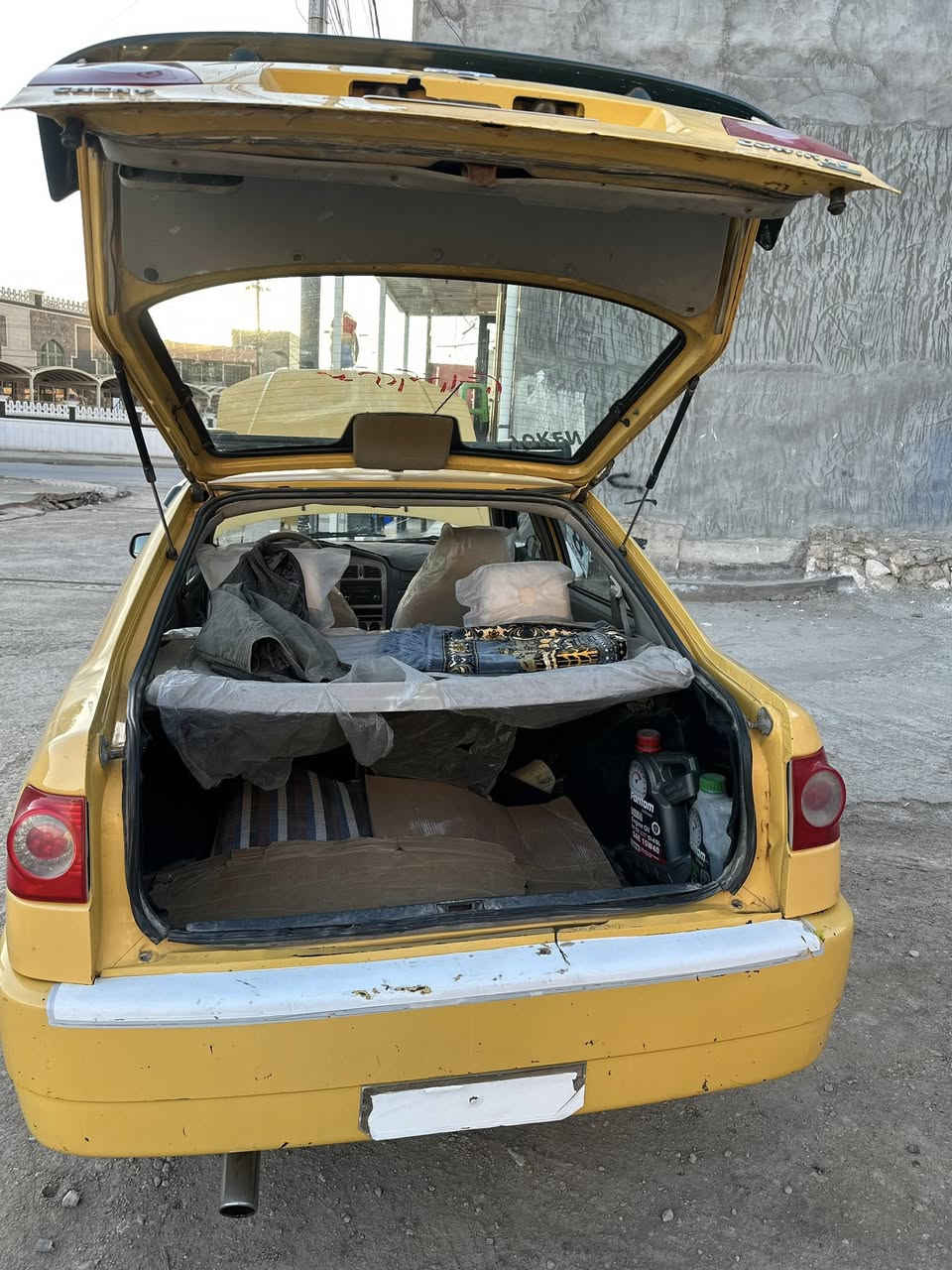 السلام عليكم شيري كوين موديل ١١  محرك ٤سلندر ١.٥ كير عادي كهربائي شغاله تبريد ششغال  سنويا باسمي تحويل ثاني يوم  مكان السياره الانبار الرمادي  سعر السياره ٣٥ وبيهه مجال بسيط      رقم التليفون ‭٠٧٨١ ٠٠٢ ٢٨٣٦‬
