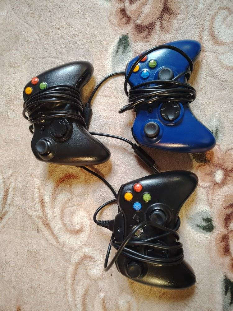 السلام عليكم بلي اكس بوكس 360 للبيع نظافه فول بي 141 لعبه
بي 141 لعبه 
ملحقات كامله كلها اصليه
ويا 3 يدات واير شغالات بدون اي عطل 
جهاز نظيف السعر 130 الف خاص مفتوح ورقمي ***********
