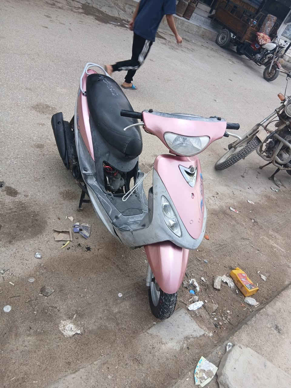 دراجه ماكس منغولي لبيع او مراوس بنامه كفاله مكينه بس ولفات كهربائية جاهزه سلف هندر السعر 550وبيه مجال قليل المكان ناصريه فضليه لتصال ***********
