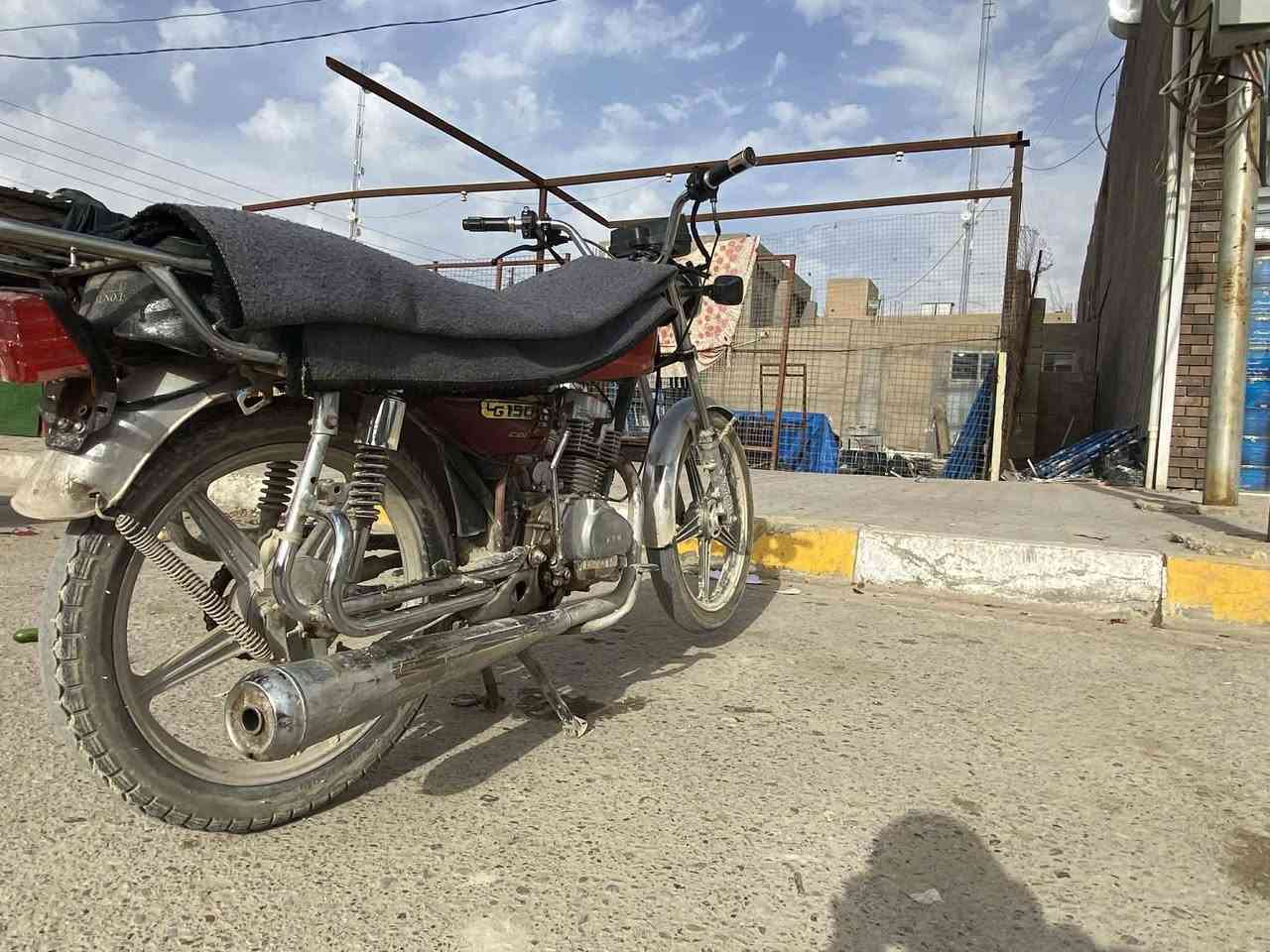 السلام عليكم ورحمه الله وبركاته
ماطور للبيع نضيف كلشي شغال كهربائيات سلف كلشي تشغل وتمشي 
275 وبي مجال
***********
