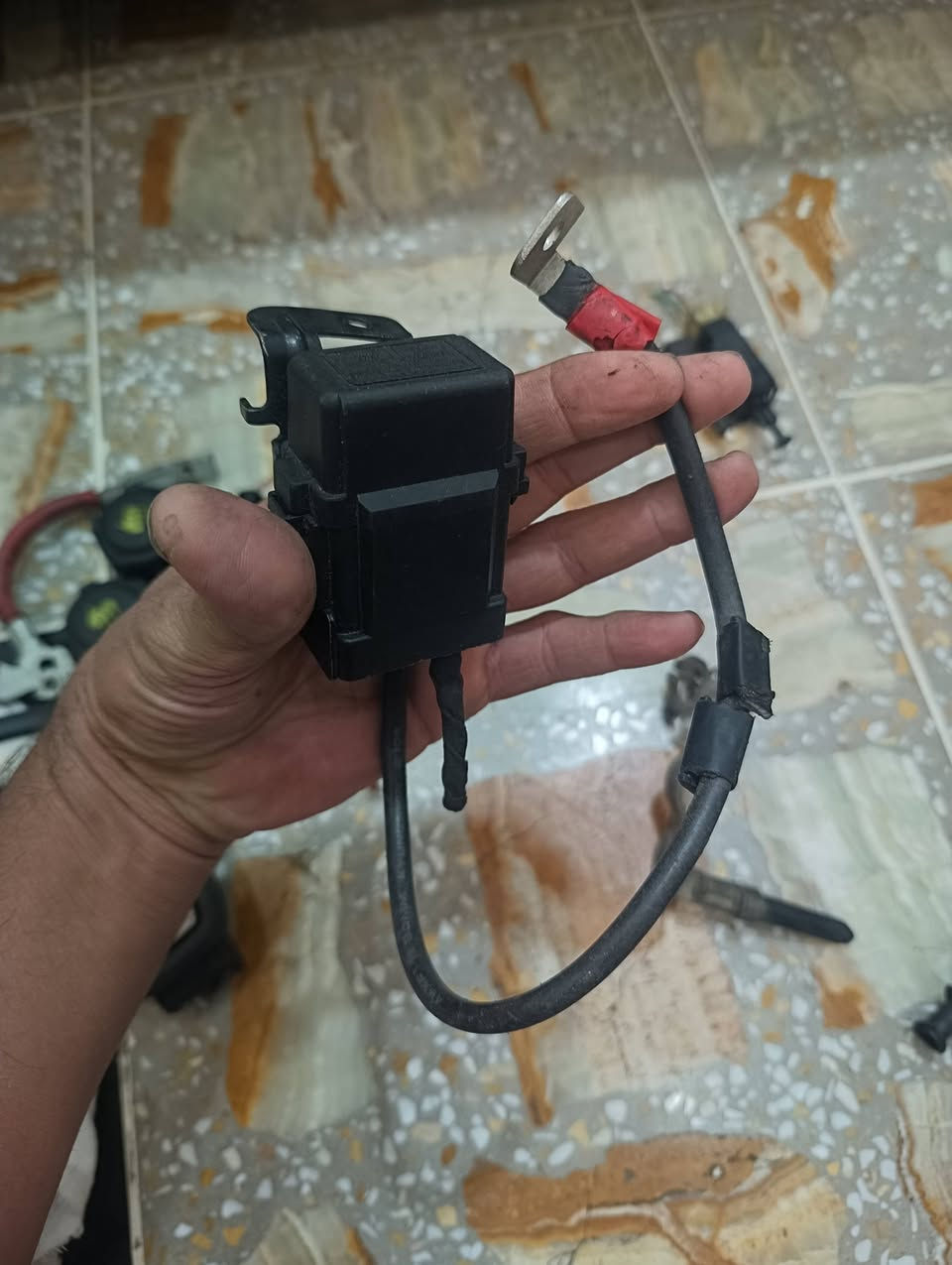 السلام عليكم غراض رينو للبيع الأسعار موجوده داخل الصوره بغداد رصافه اكو توصيل  للمحافظات الاتصال ***********
