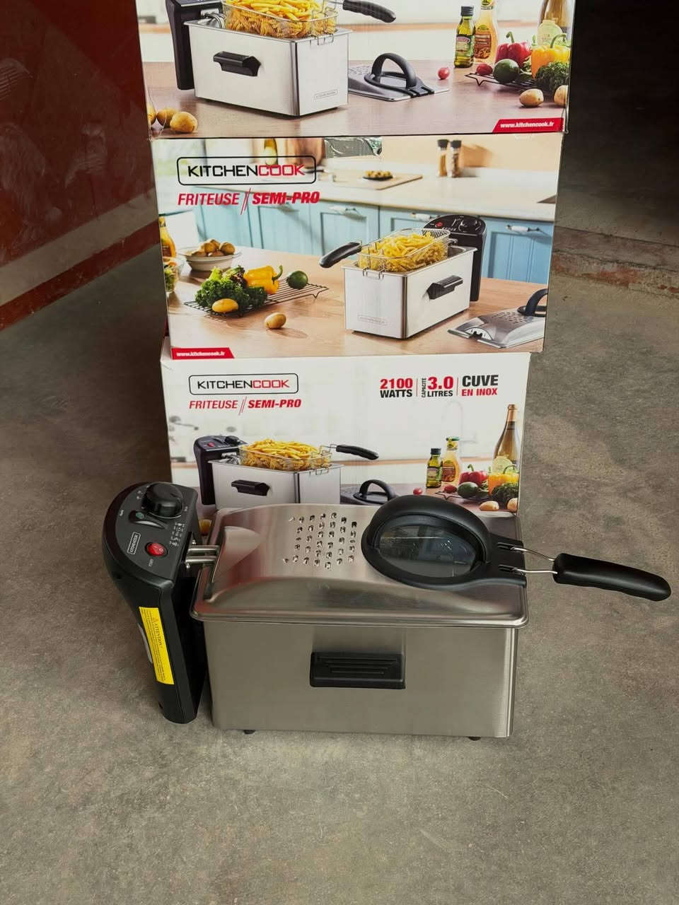 قلايه زيتي 
صنع فرنسي اصلي سله منفصله هيتر منفصل جدر منفصل 
3 لتر  2100 واط
45 الف


**إذا كنت صاحب هذا الإعلان وتريد حذفه لأي سبب، رجاءا أرسل رسالة إلى الدعم الفني**