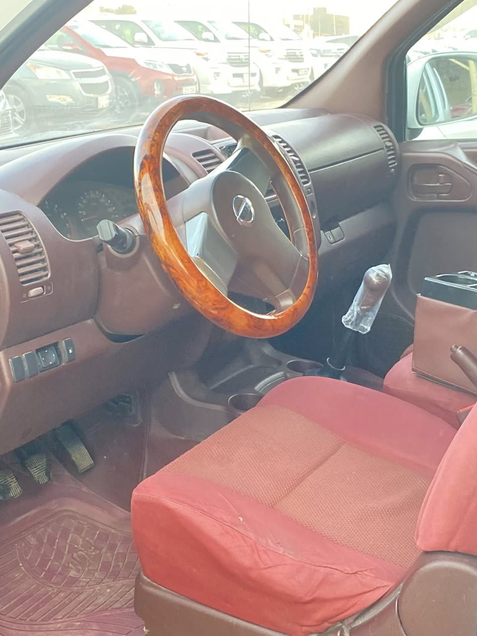 سلام عليكم البيع
نيفاره موديل 2011
صدر جديد 
تخم تاير 
كير  عادي 
محرك بل باكيت 
لا تنقيص ولا تبخير 
رقم ربيل سنويه صاقطه
تواخل شركه
مابيه قطره صبغ 
بيه بارد 
عنوان واسط صويره 
رقم موبايل ***********
***********
