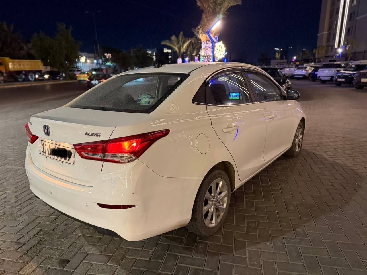 شانجان السفن 2025
ماشيه 34 الف 
جديده جدا 
بيها شخط بين الباب وجاملغ الخلفي  سويته على كده فقط

بعدها داخله بضمان الشركة سيرفس بشركة 

فتحه 
كامره
شاشه 
سويج عدد2 
دومشيه ارضيه وكشنات 
حساس خلفي 

السعر:  93 ورقه 

مكان السياره بغداد حي الجهاد 

***********
