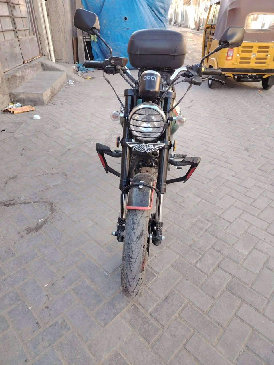 سلام عليكم 
دايوان لاتي 2025 مامدفوع كمرك مستعجل على بيع 
مكاني بغداد مدينه الصدر 
***********
كفاله عامه
