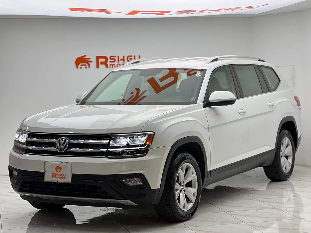 Volkswagen Atlas 2018
فولكسفاغن اطلس ٢٠١٨

مواصفات SE فول بدون فتحة
(مقاعد جلد و تدفئة-ابواب بصمة-تشغيل بصمة-نقاط عمياء-كاميرة خلفية) ٧ راكب

مكينة ٦سلندر حجم ٣.٦لتر تنفس طبيعي
ماشية 101,000 ميل و بحالة فوق الممتازة 

ضرر السيارة جاملغ خلفي و امامي صفحة السايق و جاملغ صفحة النفر بدو دواخل و ايرباك بس دكمة حادث كلش حلو رقم الشاصي مع الصور
السيارة كلش حلوة و نظيفة 

السيارة رقم دهوك شرط التحويل 
مكفولة من كير و محرك و كهربائيات

و ب سعر(178$) ورقة و بيها مجال

مكان السيارة

دهوك -معرض ارشف R-Shev
رقم51 من معارض التيرمينال 

***********
*********** دهوك, العراق
