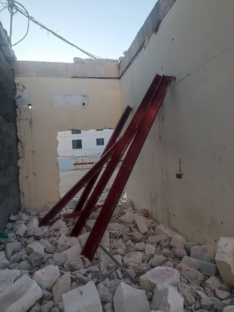 شيلمان للبيع مستعمل نظيف طول 3 متر عدد 7 وطول 6 متر عدد 1 شارع الشيخ الوائلي مقابل مستشفى زين العابدين عليه السلام ‏‪0774 783 2331‬‏ كربلاء, العراق
