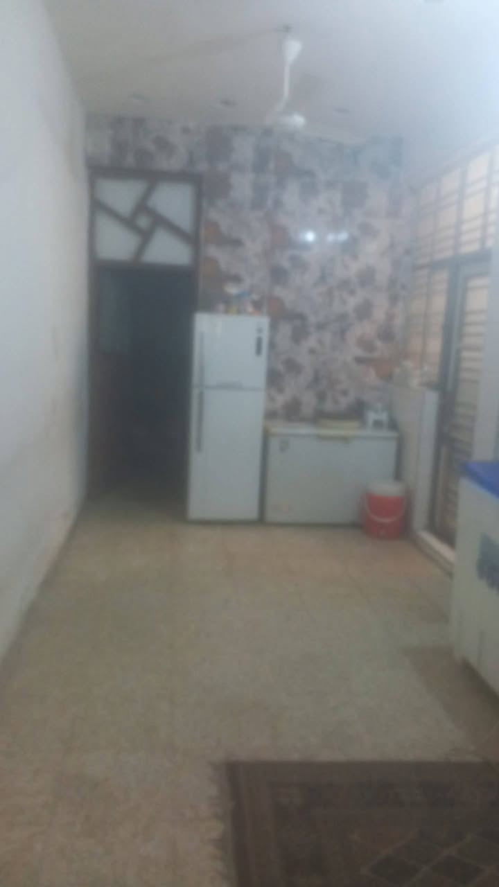 سلام عليكم بيت للبيع بحي سفير قاط واحد كاشي بيت جديد ***********
