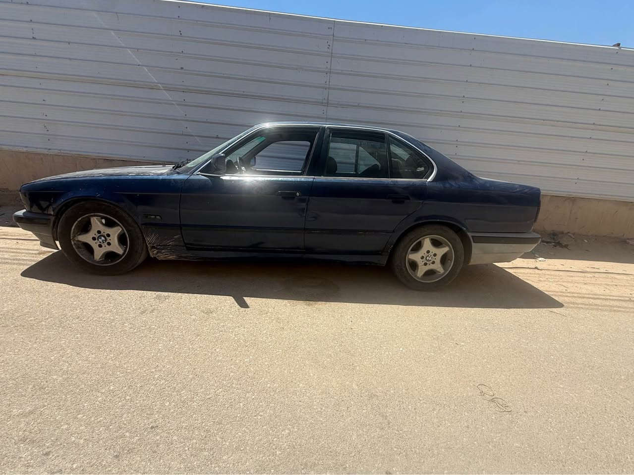 Bm 520
السياره محورا بطه
سنويه منتهيه 
المكينه تبخر ابيعهه كايمه
سعر السياره 20 وبي مجال بسيط 
عليهه غرامه 100 الاف ينزل من السعر
السياره تشتغل كير مضبوط 
بيهه مشكله بل قاعدا مال الفيوزات 
شادلهه فان جديد 
وباتري جديد 
والايت العالي زنون اصلي 
علواني بصره ابو الخصيب
للستفسار
*********** ابو الخصيب, البصرة
