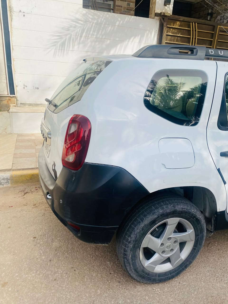 للبيع بالاقساط 
رينو داستر موديل 2018 محرك 2000 
بدون ضربة بيها طخات 
كير محرك تبريد بحالة جيدة 
سنوية جديدة رقم كربلاء 
مكاني كربلاء ***********
