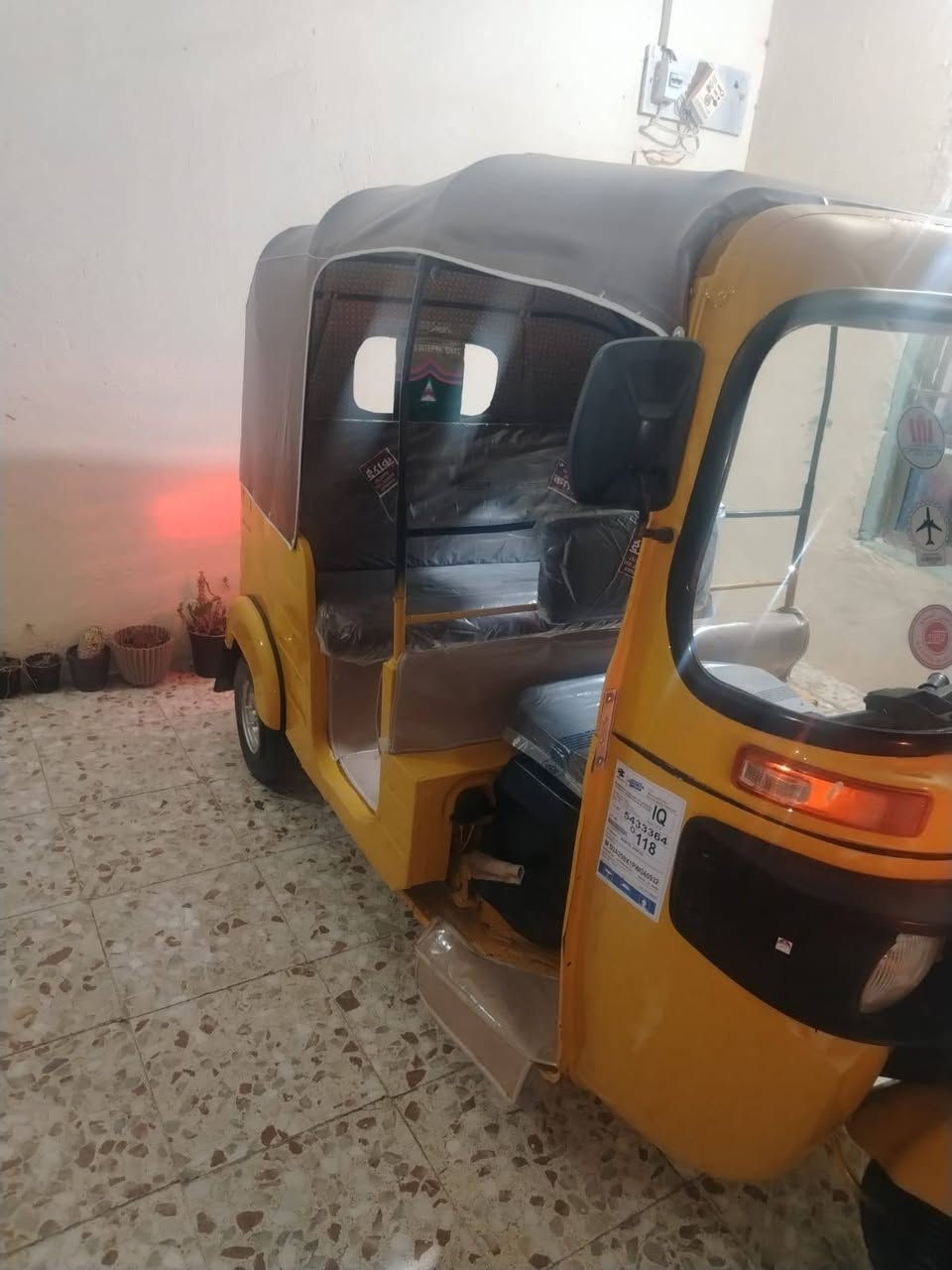 سلام عليكم اخوان هاي وجبه جديده تكاتك جاهزات واحد على واحد دوشمه جديده كاعيات سبع قطع مسجل تكاتك الف ما تصرف عليهن اوراق المديل عشرين ثنين سعر وحده 5250 العشرين وحده موديل 19 سعرها 4800 بيها مجال العنوان كربلاء امن داخلي شارع طارق الخيكاني وشاري بخدمته تفاصيل تكاتك بل فديو ***********///***********
