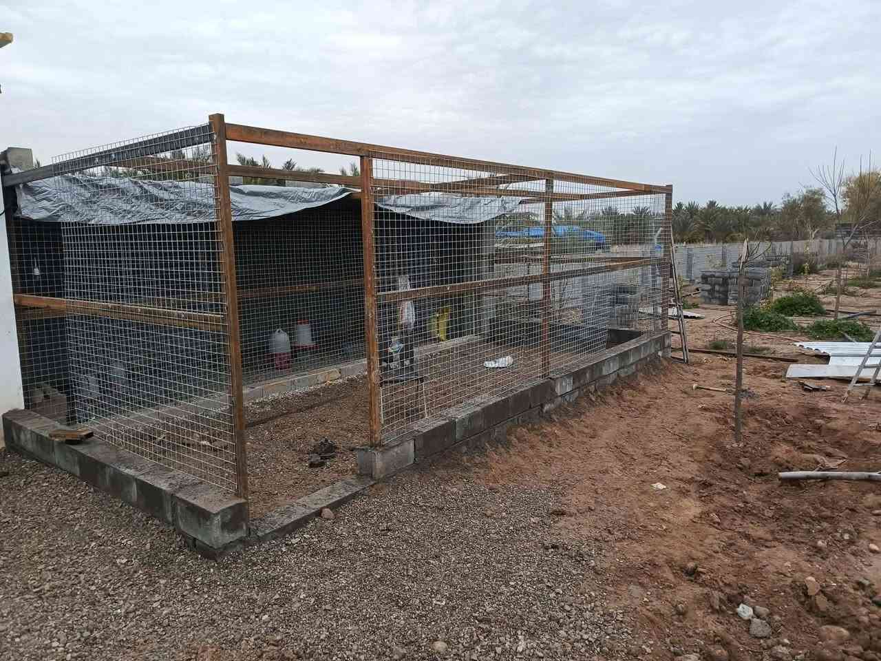 (((سڵاو ڕێز)))
وەستای لەحیمم ئامادەم بۆ هەموو لەحیمێک
  تەنکی ئاو..... دەرگا چاک کردن .. کەپرکردن ...
سیاج کردن ئەوەی بەلەحیم بکرێت ((انشاءالله)) دەیکەم 

(((***********)))
