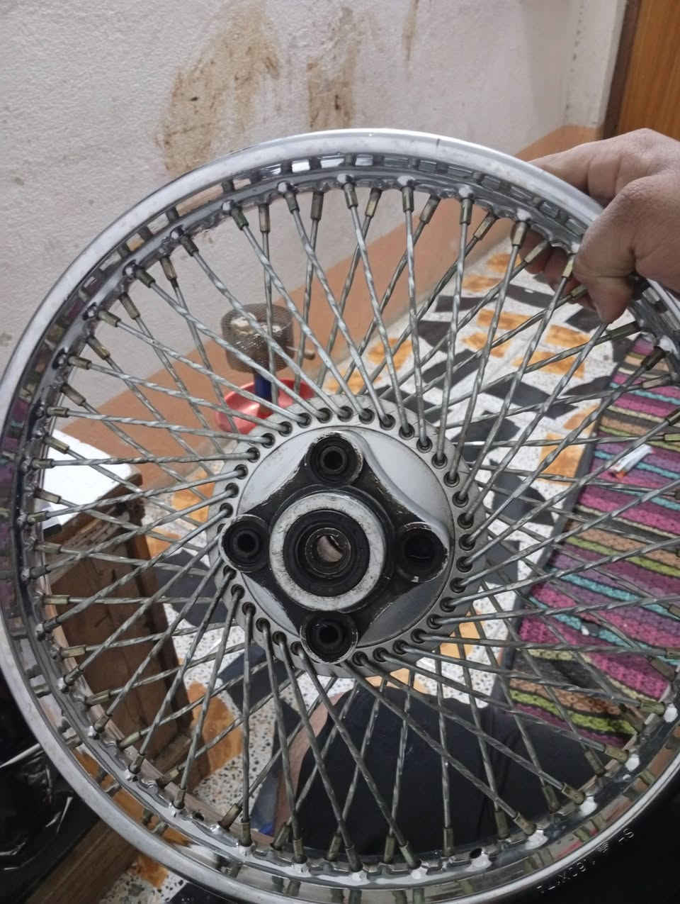 السلام عليكم ويل تايكر خلفي للبيع موديل ٢٣الاصلي مال الوكاله مو تجاري بدون خياس فقط نقص ٣سيامه وتصفيه بسيطه قيم بل يرضي الله *********** مكاني الحله -الثوره
