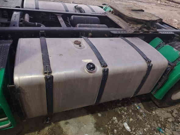 السلام عليكم يوجد لدينا تانكي كاز مال سيارة سكانيه بومه الحموله مالته 700 لتر
السعر: 4ورقات ونص 
للتواصل معنا على هذا الرقم: ***********
يوجد واتساب على هذا الرقم
