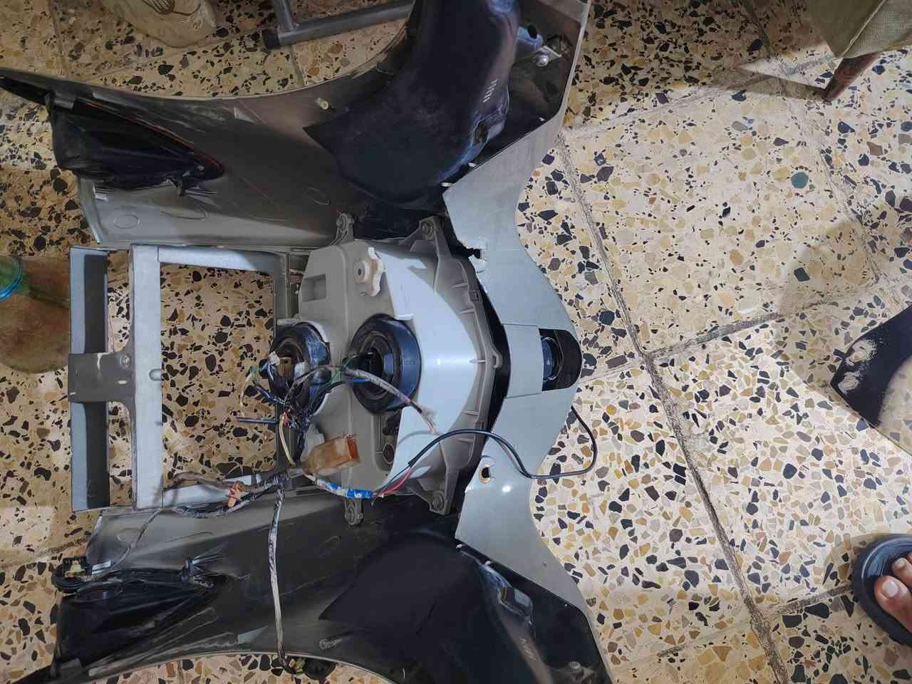 للبيع بجم ماجستة فور سايد  مع بك لايت وجامة بسعر مناسب رقم الهاتف ***********
