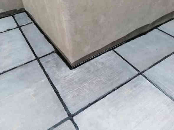 بسم الله الرحمن الرحيم 
تبيگ شتايگر درجة اولى وعلى الفحص  
مواد درجة اولى 

تطبيك الشتايگر عدة مراحل 
مرحلة تنظيف وغسل السطح 
مرحلة التزفيت السطح 
مرحلة فرش النايلون 
مرحلة فرش طبقة من الفلين & أو الفوم حسب رغبة الزبون 
مرحلة فرش الزميج (الطين ) 
مرحلة التطبيگ والتسليط وعلى الفحص 
واخر مرحلة هي الماستك 

بالاضافة الى قلع وتصليح الماستك
كافة السطوح 

***********

***********
