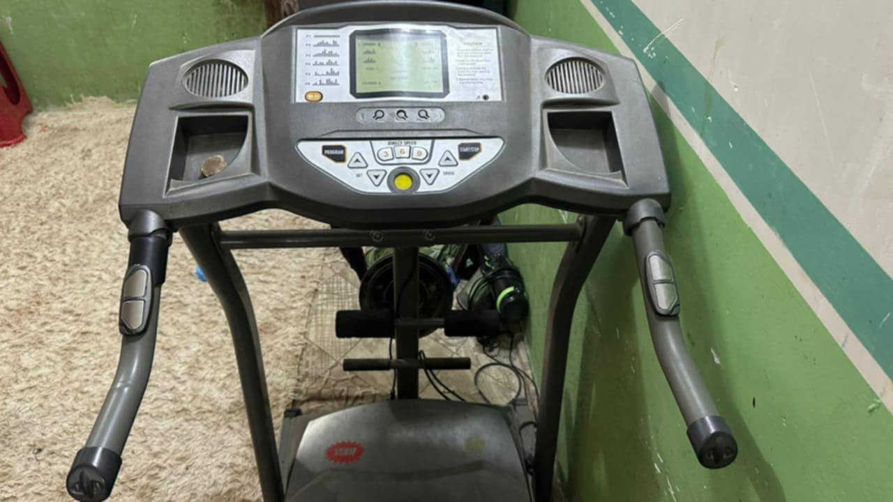 السلام عليكم
جهاز جري مستعمل شي بسيط
السعر 300 وبي مجال


**إذا كنت صاحب هذا الإعلان وتريد حذفه لأي سبب، رجاءا أرسل رسالة إلى الدعم الفني**