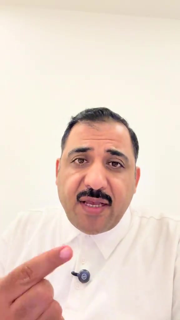 ‏عقار تجاري في الشعب مساحة 450 متر الواجهة 15 متر يحتوي على أربع محلات تجارية وبيت كبير يحتوي على أربع غرف نوم وصالة وحولي وجلسة عائلية حمامات عدد ثلاثة ومطبخ البناء سنة 2014 عقارات الشعب عمارة للبيع في الشعب أرض للبيع في الشعب شقة للبيع في الشعب عقارات شركة عالم الرؤية للاستثمار والتطوير عقاري أرقام هواتف موجودة على صفحات رئيسية تواصل معنا نحن في انتظاركم@أهلاً وسهلاً بكم في شركة عالم الرؤيا للاستثمار والتطوير العقاري للتواصل والاستفسار التواصل مع الارقام التالية تحتوي أيضاً على واتس اب  *********** *********** *********** *********** ليصلكم كل ماهو جديد يرجى متابعة صفحاتنا على مواقع التواصل الأجتماعي.  https://www.instagram.com/worldvision2010?igsh=MWljNThpamJrdnA0Zg==  https://www.facebook.com/share/1CS6XieE9r/   https://www.tiktok.com/@da_ru.iraq?_r=1&_t=ZS-93aLenXVlae  https://www.tiktok.com/@vision_world_a_company?_r=1&_t=ZS-93aLhCpOPM
