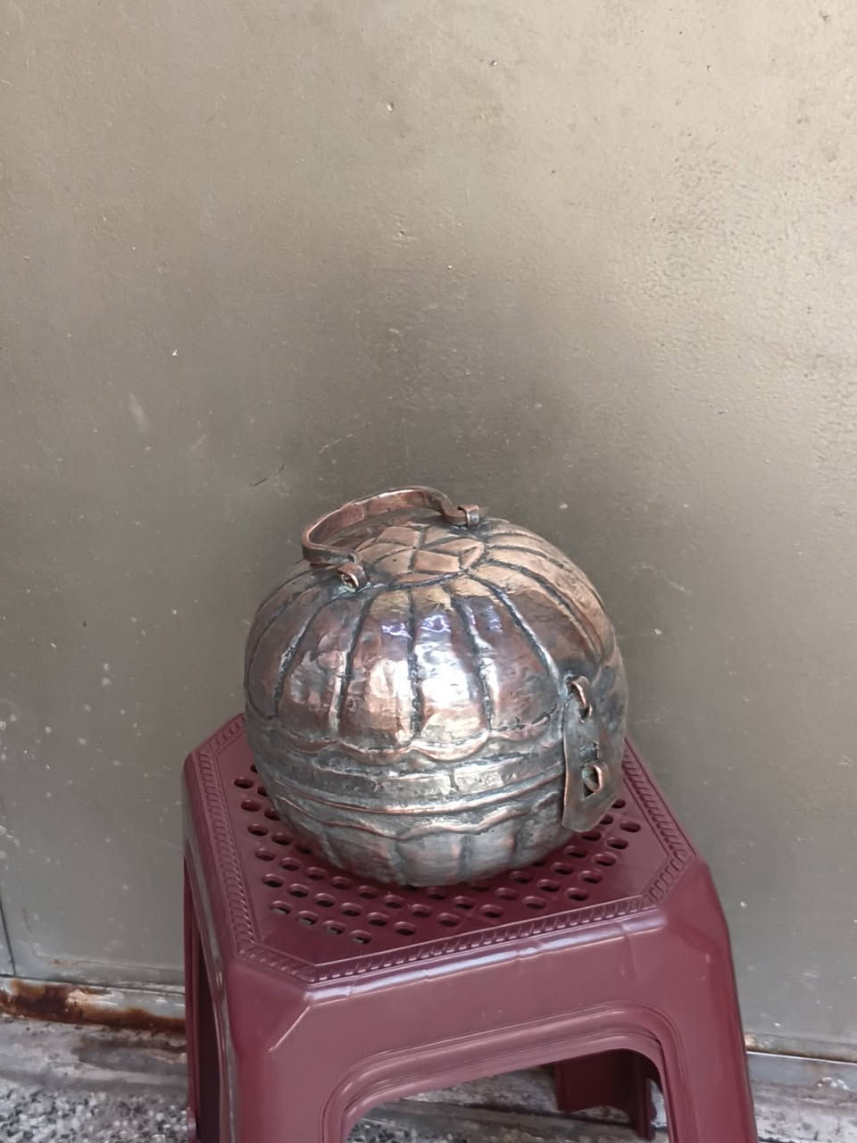 ركية حمام بغدادي قديم نضافة جيدة جدا
الابعاد الارتفاع ٢٥ سم @@العرض ٢٣ سم  مكاني بغداد يوجد توصيل ***********
