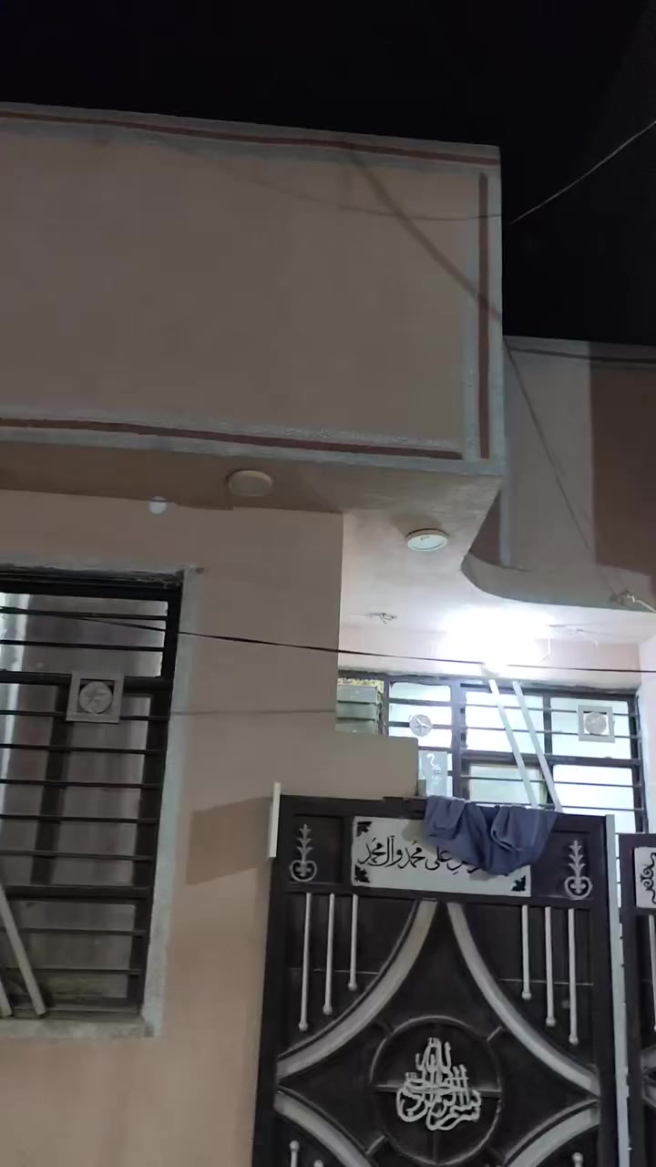 يعلن مكتب الطائي لتجارة العقار عن توفر بيت 70م طابق واحد للبيع..البناء طابوك جمهوري سند 25 اقرار محكمه ...العنوان كربلاء.حي الامام علي مقابل اسواق برتقاله..من الأحياء القريبه على مستشفئ الكفيل للاستفسار الاتصال على الرقم ***********
