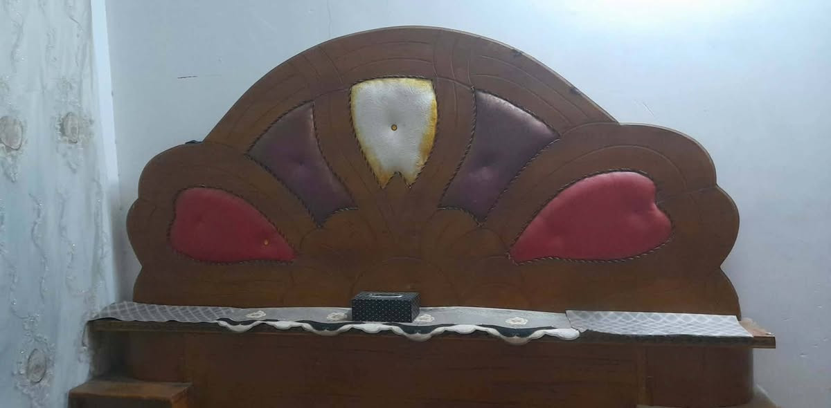 سلام عليكم غرفه للبيع بيها ضرر ب الكنتور بسيط وضرر ب زاويه سعرها 650وبيها مجال المو شراي لايدخل خاص ويكسر بسعر مكاني ديوانيه


**إذا كنت صاحب هذا الإعلان وتريد حذفه لأي سبب، رجاءا أرسل رسالة إلى الدعم الفني**