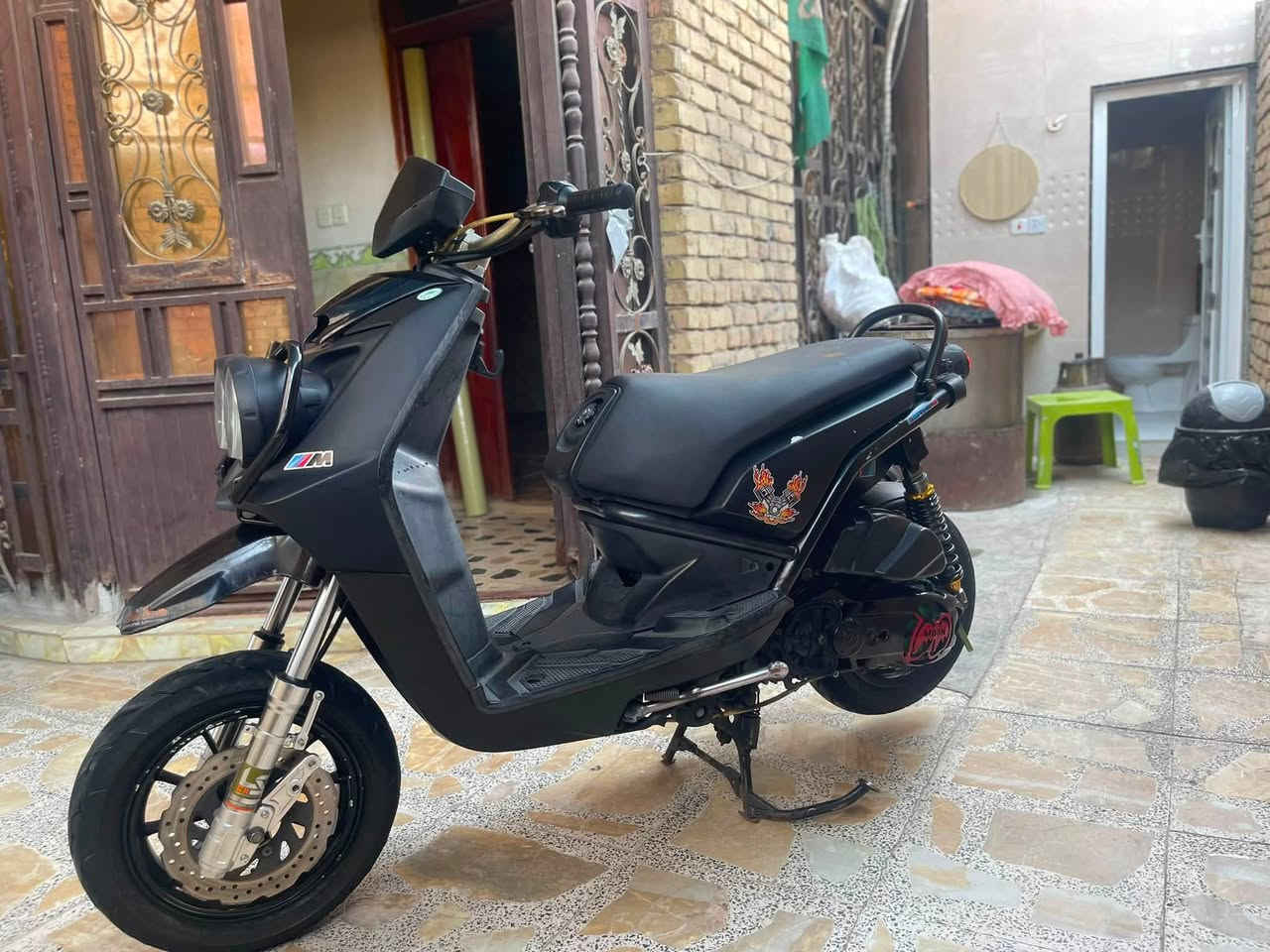 سلام عليكم سكنس جابلي مكفولة كفاله عامه برغي ما مفتوح بيها دراجه جديده ما صارله هواي من نزلته على ايدي دراجه ختم واحد 1️⃣ كهربائيات كاله شغاله نص نكره بكل وقت مجود عنوان  ميسان السعر مليون ونص ***********
