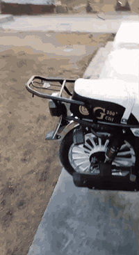 دراجة سونك موديل 2025 صار شهرين من ماخذهة بمليون وربع وبيهة مجال***********
