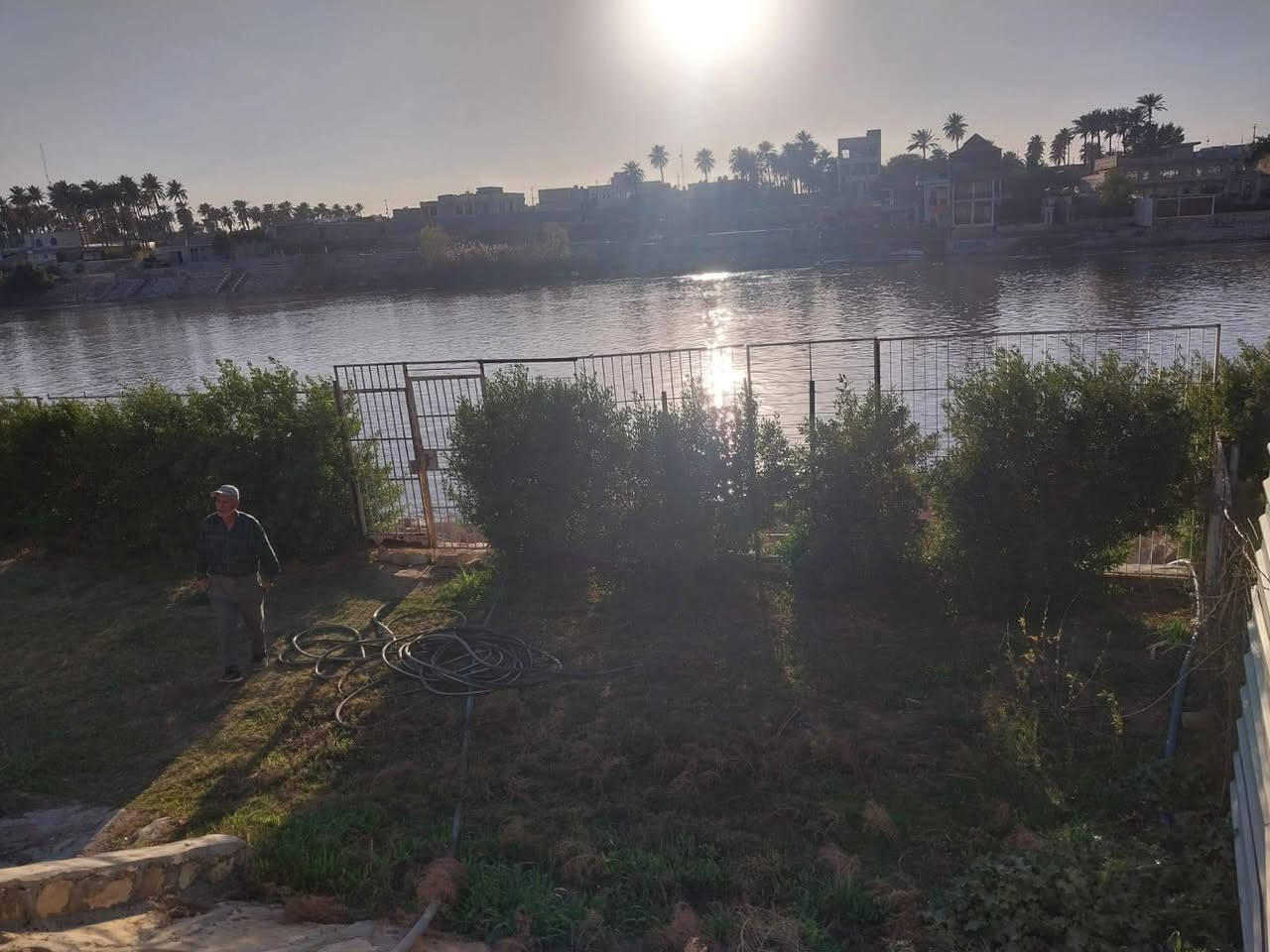 للبيع
مزرعه شاطية 2000 متر الواجهة 20 تحتوي على بيت ومسبح موقها الزعفرانية نهاية زراعي بيت بنية المزرعة تتاجر شفتات سعرها 275 للاستفسار الاتصال على الرقم 

***********
