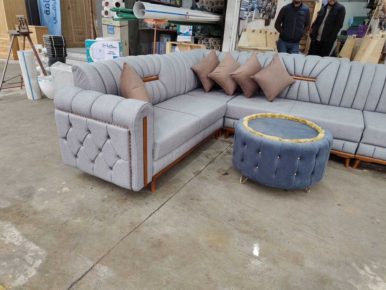 #الموصل كل ماهو جديد🌹
دوشمه الاخوين🌹
لعمل كافة انواع الطخم والديوان التركي والعراقي حسب🌹
 الطلب وباحدث الموديلات بأجود الاقمشة التركية🌹استفسار الاتصال، ***********
او مراسلة الصفحه  
العنوان #الموصل الجانب الايسر حي البكر قرب شارع الاطباء ꧁꧂ او بانزيخانه أيلاف
