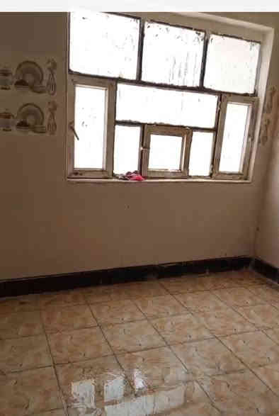 بيت لبيع او رهن منطقه السهليه شارع المعمل دبس مساحه ٢٥٠متر استقبال غرفتين مطباخ صاله صحيات السعر البيع ٧٥مليون اتصل ***********واتساب يوجد فديو للبيت
