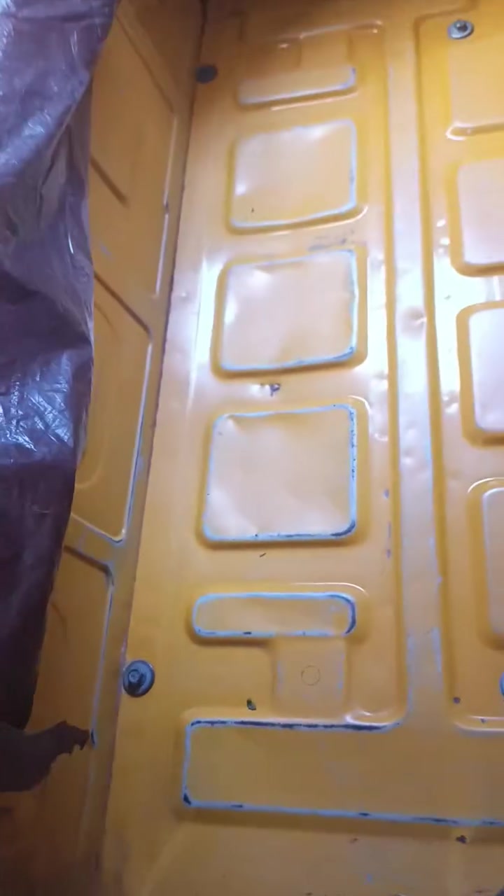 السلام عليكم تكتك للبيع موديل 21تحويل ثاني يوم تكتك بسمي هزه جديده بيه طختين بل بدي ومصبوغات مجفته تجفيت شركه سعر ٧٥٠٠ وبيه مجال حك جيه رقم هاتف ***********
