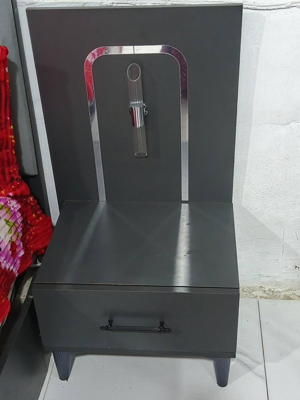 غرفه للبيع ضرر بيها بس خشبه جربايه فطر بيها.  اريدها ب600وبيها مجال.


**إذا كنت صاحب هذا الإعلان وتريد حذفه لأي سبب، رجاءا أرسل رسالة إلى الدعم الفني**