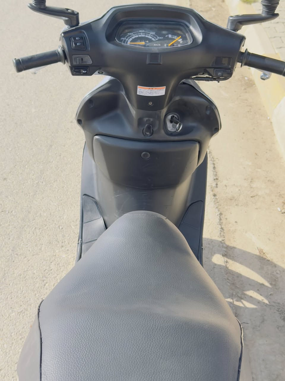 سلام عليكم دراجه سبيسي ياباني شغاله سلف هندر كهربائيات كله شغاله اي نقص مبيه مفتوحه اول مرا امبدل بيه بستم فقط عداد قفل جنطه طوافه بانزين كله شغال اي نقص مبيه 
العنوان واسط الكوت مركز المدينه ***********
