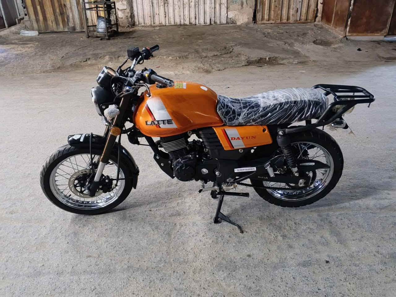 دايوان لايتي  مكينه 200   موديل 22  طالعه ب23  الاوراق بااسمي   دراجه  جديده  كله شغاله   كهربائيات كله شغاله    مكاني كربلاء    (السعر 2100  بمليونين و100 )  
متواجد ع خاص


**إذا كنت صاحب هذا الإعلان وتريد حذفه لأي سبب، رجاءا أرسل رسالة إلى الدعم الفني**