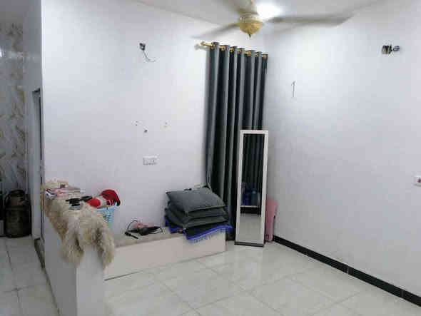 المساحه 100 مربع ركن طابو زراعي 
العنوان شارع المعمل مقابيل اسواق حسين الرماحي قبل جامع الخزاعل 
غرفه 1
حمام 1
مطبخ
صاله 
استقبال مأسس غير مبني 
اساس حجر وسقف صب 
بناء بلوك 
السعر 28 وبي مجال للشراي 
للأستفسار 
*********** النجف
