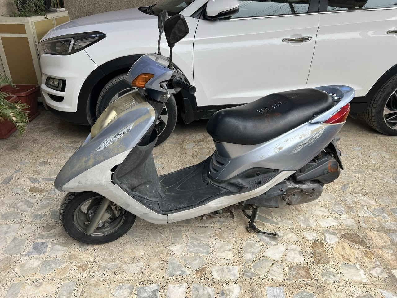 السلام وعليكم  للبيع دراجه بريز رمبه محرك اخرس نضيف مال جناي نكره سلف كلشي كامل مابيها نقص خير من الله مكاني بغداد الراشديه اتصال ***********
