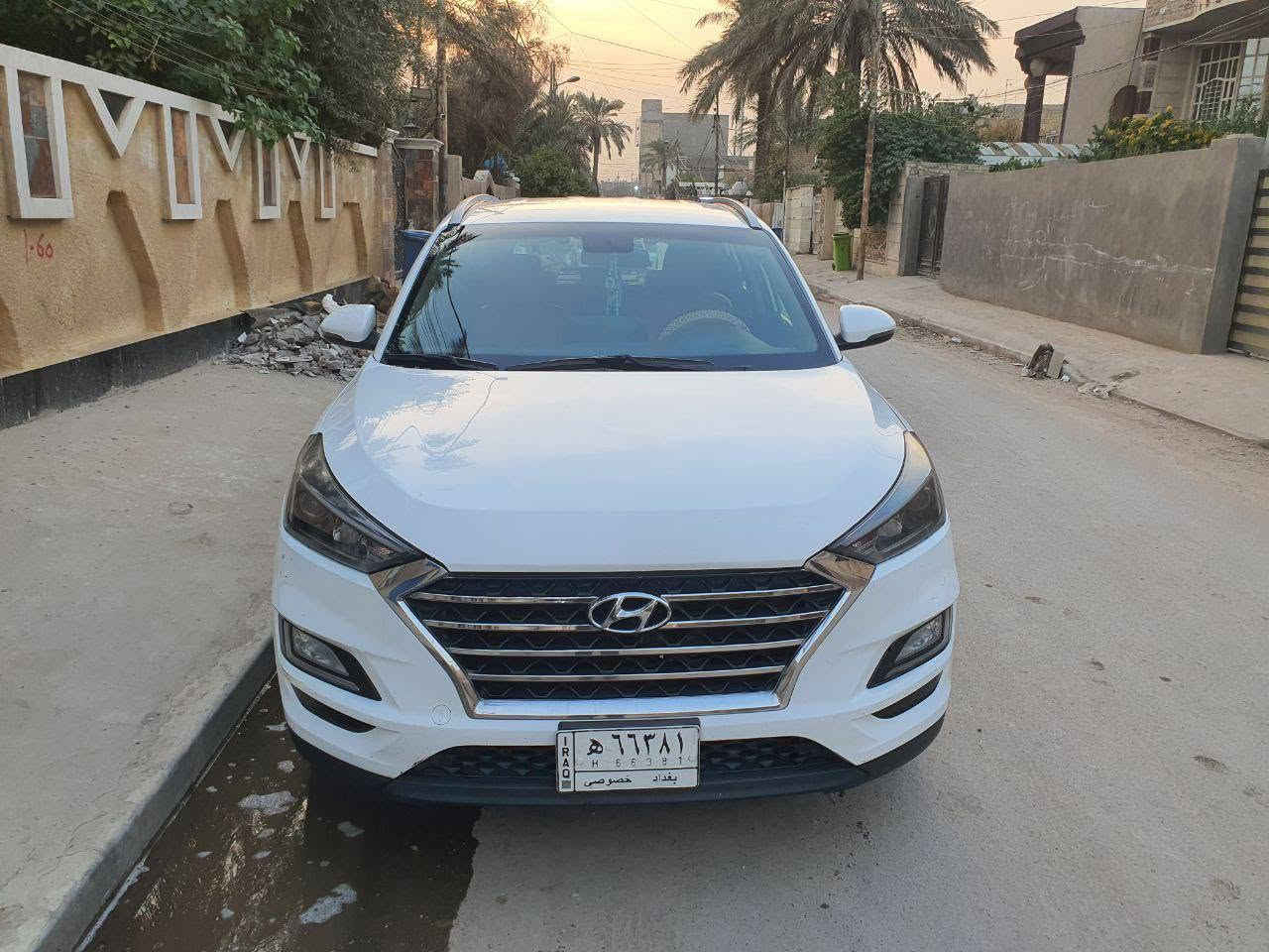 سياره توسان موديل 2020ماشيه 104 وارد خليجي كشتات جلد مرايات شفط مابيها حادث فقط صبغ قطع طخات  رقم بغداد  للاستفسار الاتصال على رقم ***********
