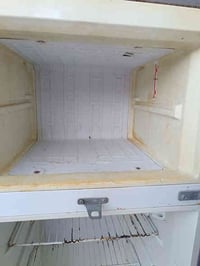 ثلاجه • نضيفه • مجال تجميد بسيط