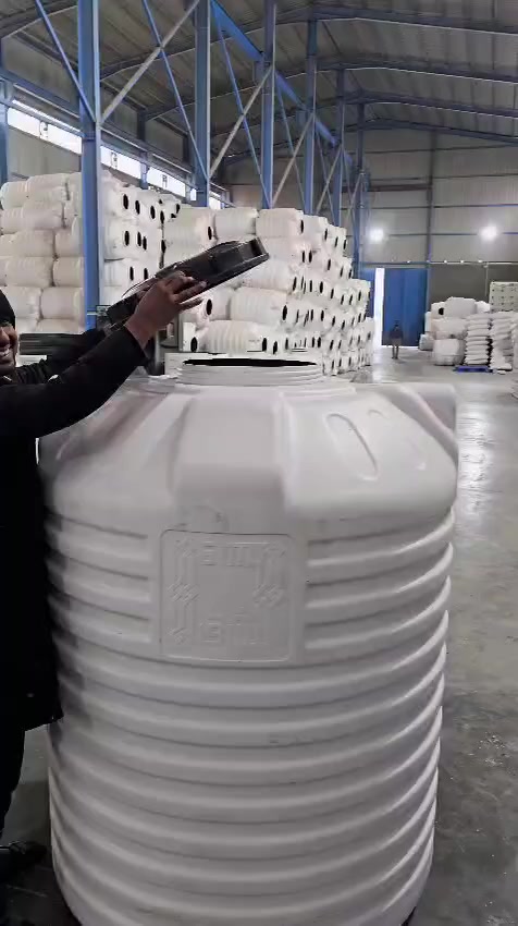 تانكي جديد ١٠٠٠ لتر ضمان خمسه سنوات استبدال وليسه صيانة سعر ٧٠ الف تانكي جديد ٢٠٠٠ لتر ضمان خمسه سنوات استبدال وليسه صيانة سعر ١٢٥ الف العنوان الفلوجة حي المعلمين قرب جامع سعد *********** ***********
