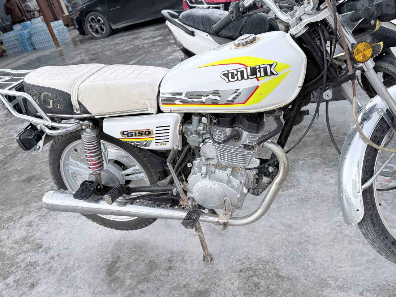 دراجه سفيان سونك 
موديل 24 وكيل اوراق 
كامله الدراجه مناقصه شي 
سعرر630وبيه مجال شي بسيط  .


**إذا كنت صاحب هذا الإعلان وتريد حذفه لأي سبب، رجاءا أرسل رسالة إلى الدعم الفني**