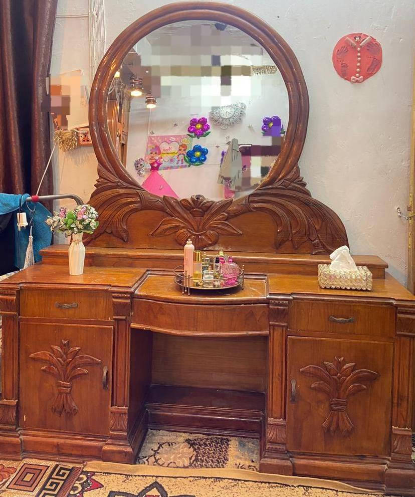 غرفة نوم صاج عراقي ثقيل للبيع 💼
الاستعمال: سنة واحدة فقط

• الحالة: نظيفة جداً (90%)

• عدد القطع: 6 قطع كاملة

• السعر: 900 الف دينار عراقي وبيه مجال

• الموقع: بغداد / الحرية

• للتواصل: ***********
•البيع مستعجل
