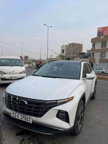 السلام عليكم للبيع هيونداي توسان هايبرد فول اعلى مواصفات السيارة الموديل2023 رقم بغداد الجديد محرك 1600 توربو هايبرد 
فول 1/1
جزء من مواصفات السيارة 
بانوراما 
شاحن وايرلس
بصمه تشغيل و ابواب 
الكراسي جلد 
 وتبريد و تدفئة
 والخلفية تدفئة 
كرسي السايق خزن ميموري 
كامرات ٣٦٠ درجة و تشتغل الكامرة الجانبية وية الاشارة
رادار امامي 
حساسات
اوتو ستوب 
هاند بريك بصمة و اوتو هولد  
صندوق كهرباء 
تحكم ستيرن جهتين 
ستيرن تدفئة 
النقطة العمياء بالمرايا الجانبية
السيارة ماشية 47 الف ميل قابل للزيادة 
ورقم الشاصي موجود بالمنشور لليريد يشوف صور الحادث سعر ب210 اتصال او وتساب 
للاتصال *********** بغداد
