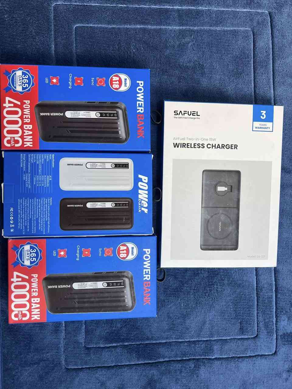 السلام عليكم ورحمة الله
كل قطعه تحتها مواصفاتها الي تعجبك اني بالخدمة  
داخل الموصل ، توصيل مجاني
محافظات :٥٠٠٠
تواصل هم بيه واتساب : ***********
