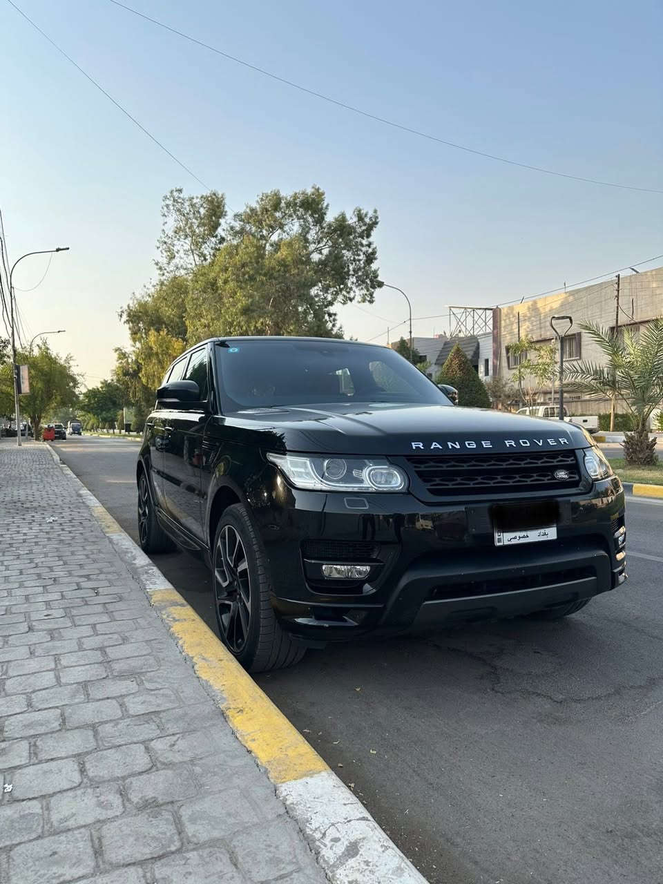 رانج روفر  SPORT  سوبر چاوج 
موديل 2016 خليجية
مكفولة كفاله عامة من الصبغ والحادث 
وكفالة الكير والمكينة
فول مواصفات 1/1
اوتوبايكرافي
جكات
كشنات تدفئة تبريد 
مساج
مغلفة PPF
8 سلندر  
داخل احمر 
بانوراما - باب شفط - دواسة كهرباء - تحكمات - جلد - مقعد كهرباء - شاشة امامي خلفي - كامرة - حساس امامي خلفي .... السعر 35.000$ 
وبيها مجال 
للتواصل على الرقم  ***********
